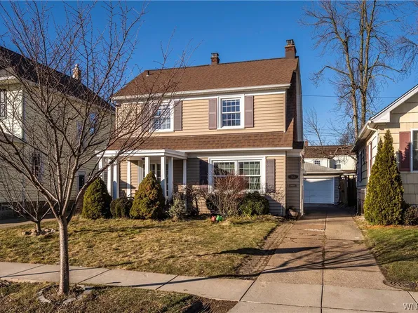 364 Warren Ave, Kenmore, NY 14217