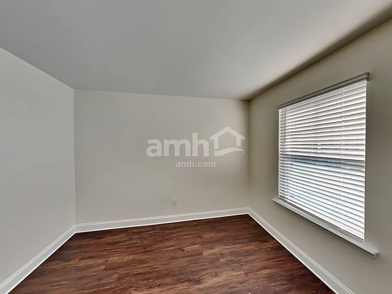 553 Rivermist Dr — Photo 25