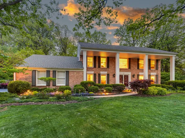 52 Berkshire Ln, Lincolnshire, IL 60069