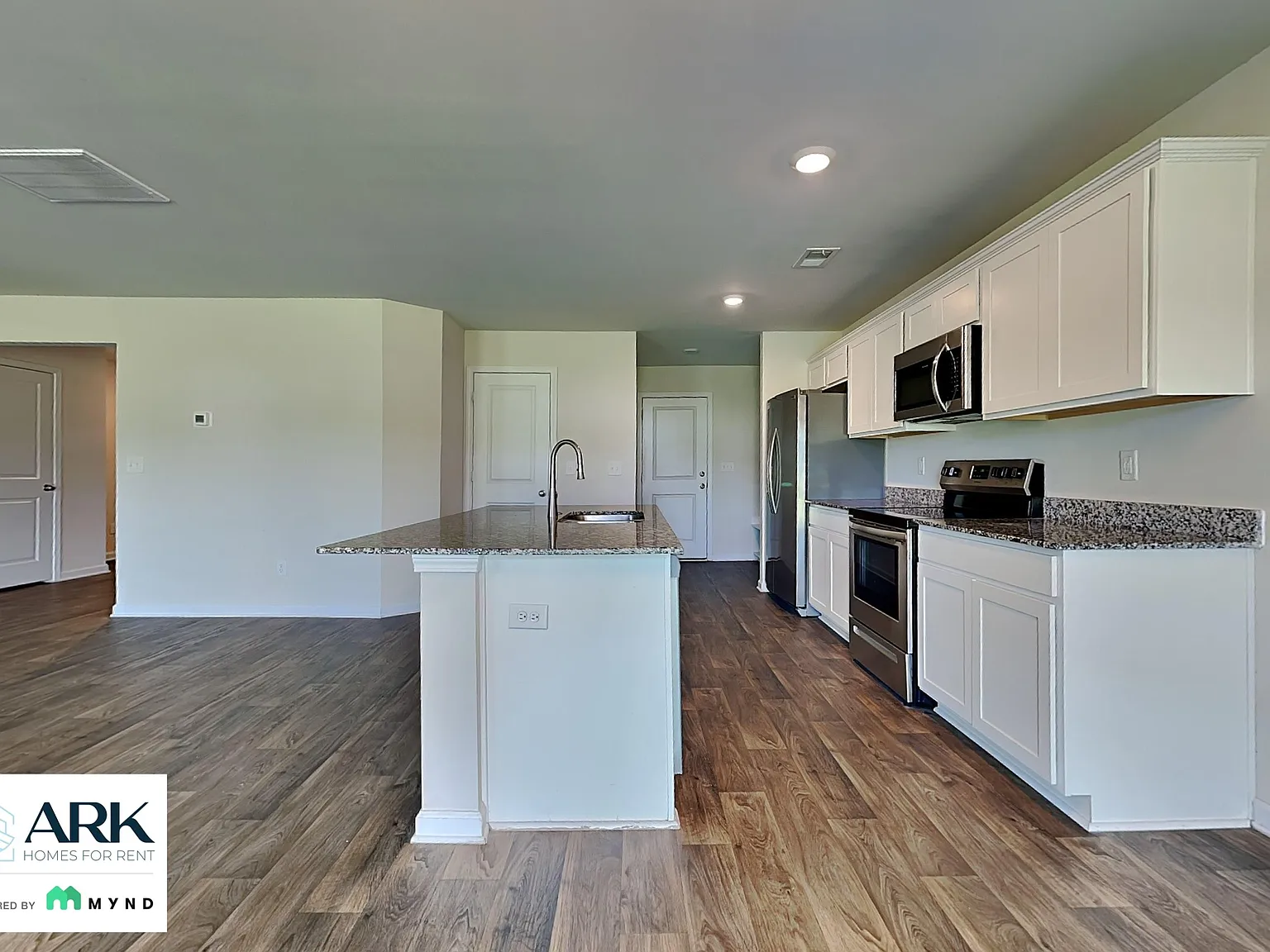 4 bed, 2.5 bath, 2075 sqft, $1,947 — Photo 4