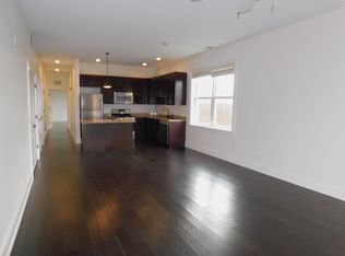 2500 Green Bay Rd #B9C5CE71F, Evanston, IL 60201