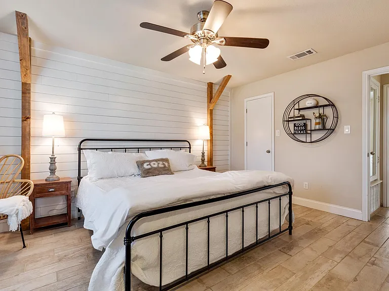 2918 Clover Ln — Photo 17