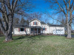 7636 Greenbush Rd, Akron, NY 14001