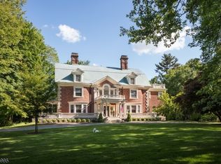 111 Beekman Ter, Summit, NJ 07901