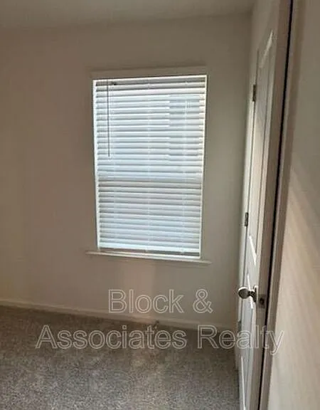 2040 Oakdale Dr — Photo 25