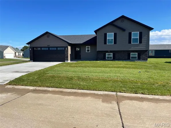307 Meriadoc Ln, Wright City, MO 63390