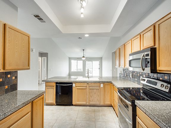 3rd image of 11218 E Dartmouth Cir
