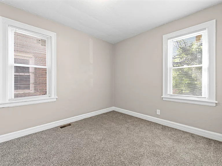 3825 Waverly St #1 — Photo 15