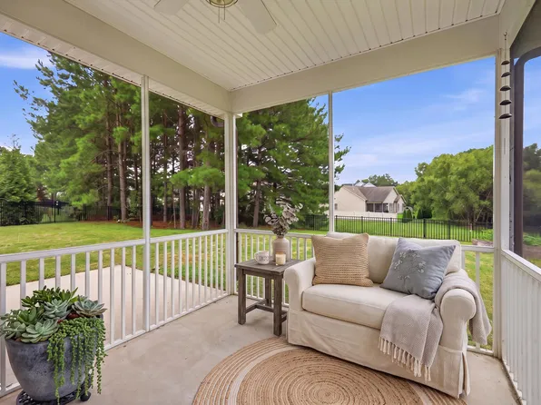 1404 Sage Tree Dr, Zebulon, NC 27597