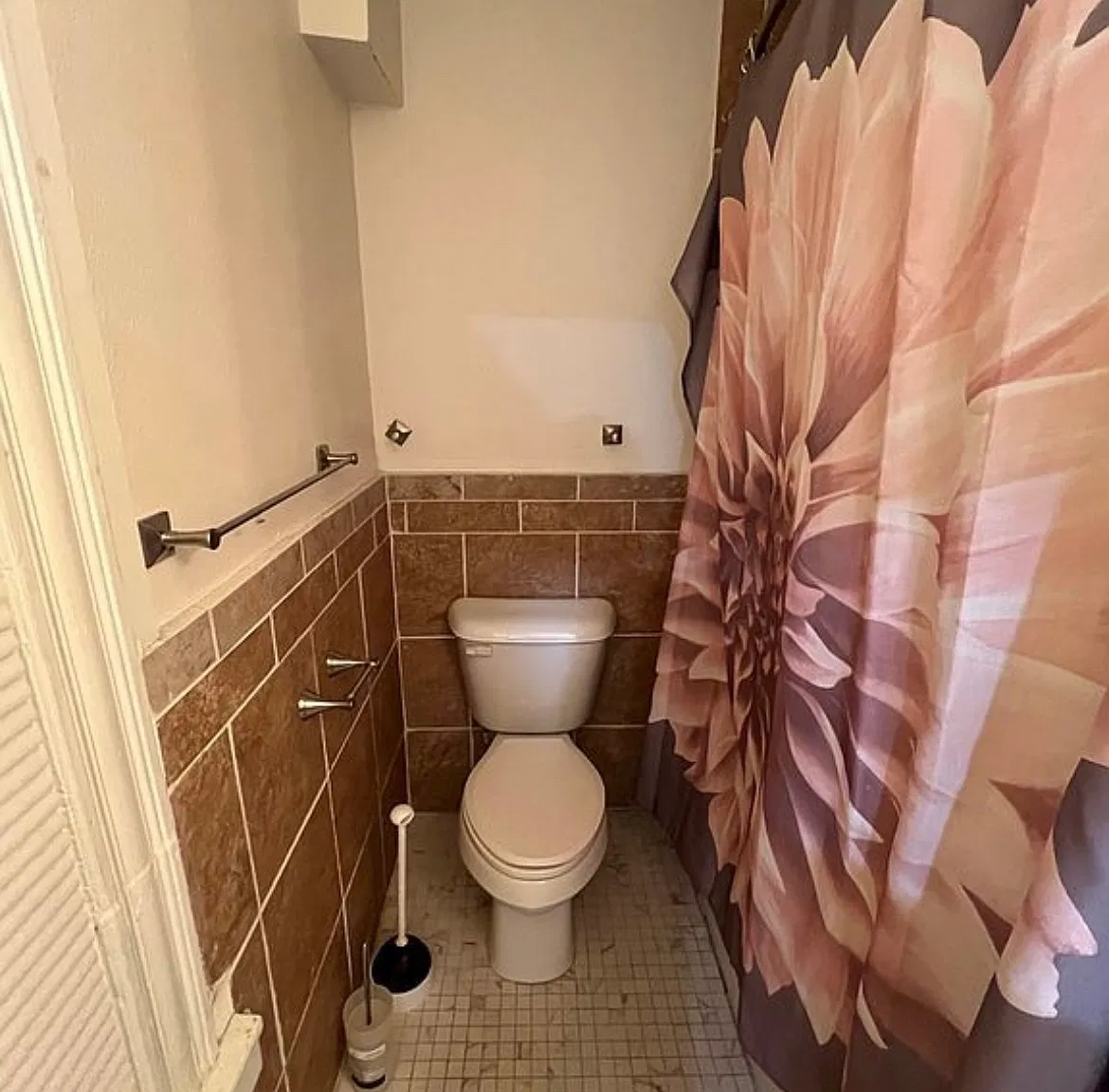 2 bed, 700 sqft, $1,300 — Photo 2