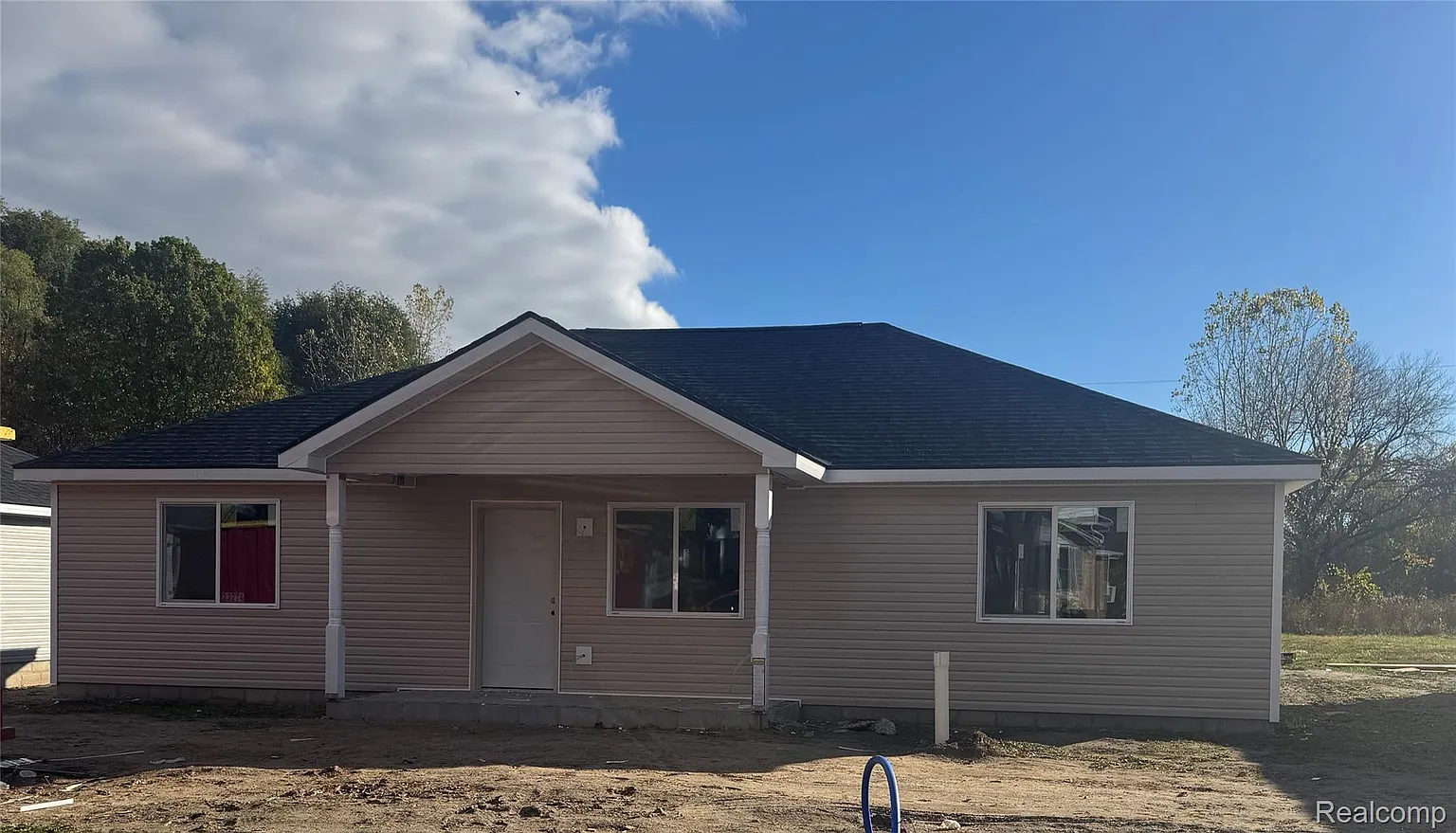 23274 Wellington Ave photo 1