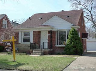 1546 Penistone St, Birmingham, MI 48009