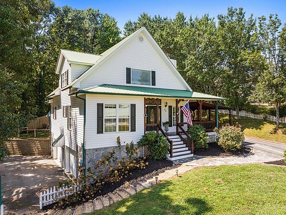 4th image of 84 Church St