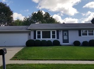 399 Cornell Ln, Elgin, IL 60123