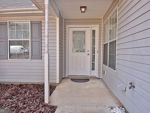 4th image of 514 Sarahs Ln