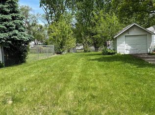 810 N Walnut St, Springfield, IL 62702