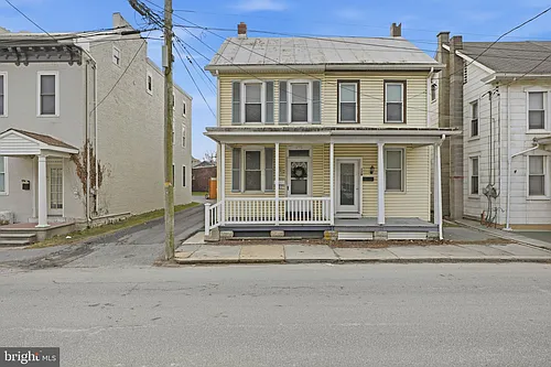 127 N Railroad St Photo 1