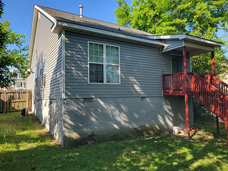 833 Elizabeth St — Photo 6