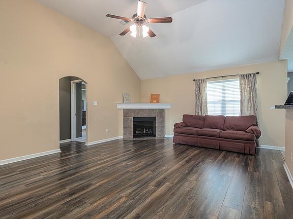 5th image of 1519 Sutton Meadow Ln