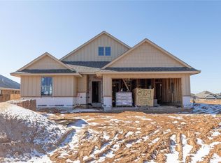 8709 Ryker Rd, Yukon, OK 73099