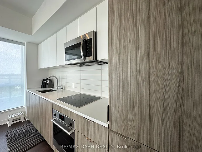 223 Saint Clair Ave W #1002 — Photo 10