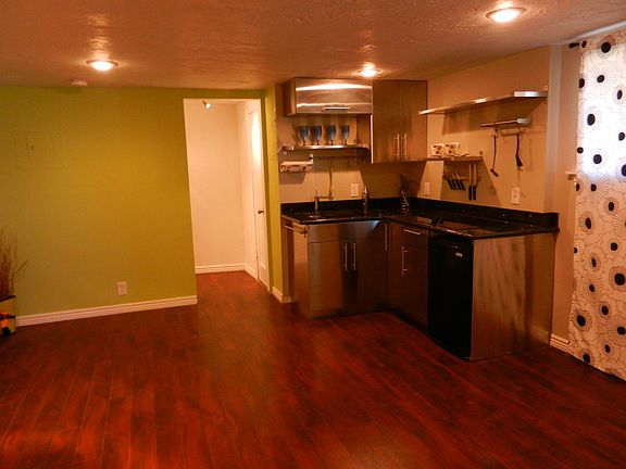 4th image of 555 W 500 N APT 2