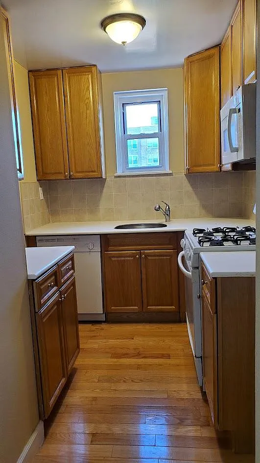 Studio, 620 sqft, $2,200 — Photo 1