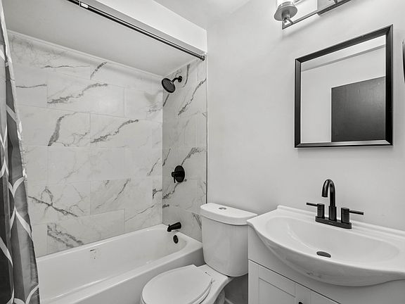 2nd image of 5554 Avondale Pl #5