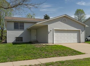 623 32nd Ct NE, Rochester, MN 55906