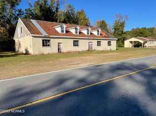 398 Log Cabin Rd, Teachey, NC 28464