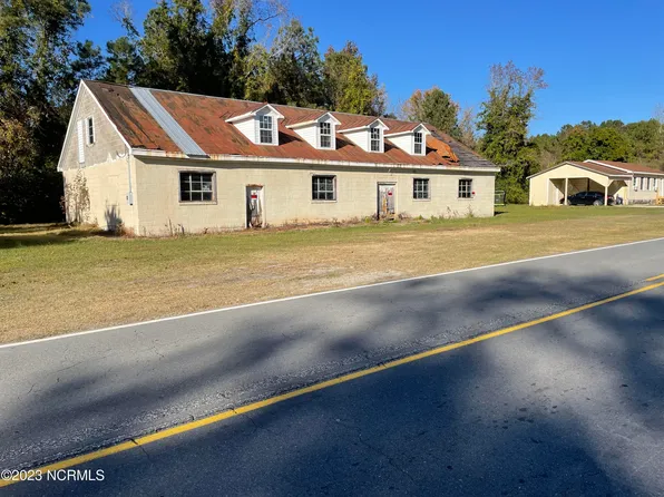 398 Log Cabin Road, Teachey, NC 28464