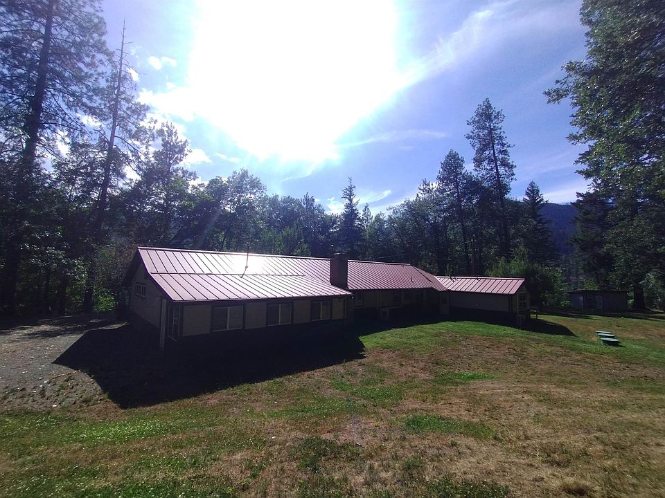 1st image of 833 & 835 Elk Creek Rd