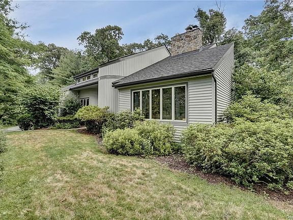 4th image of 133 Dogwood Ln