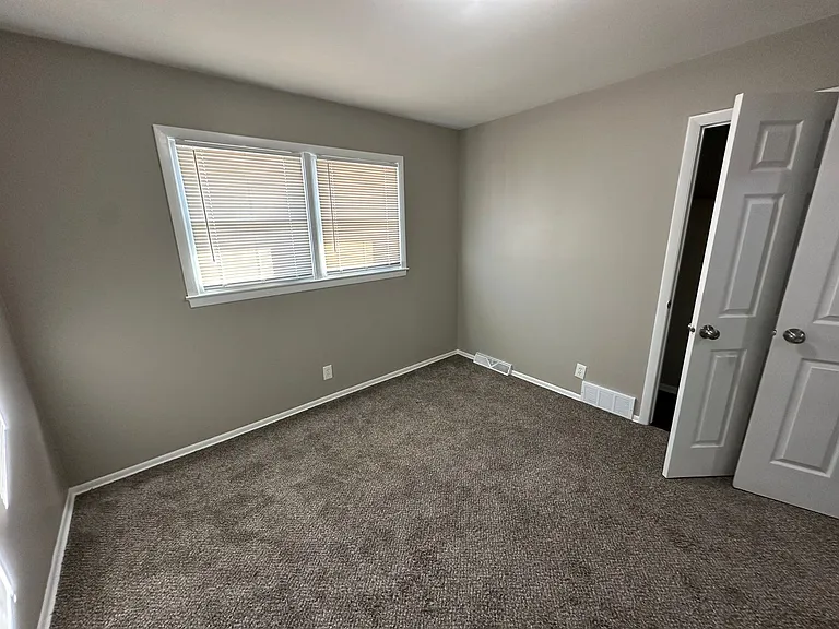2018-2020 S Grand Ave. (Duplex) — Photo 11