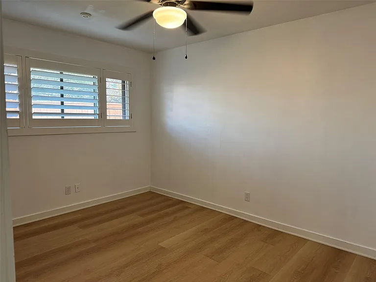 6601 Columbia Dr — Photo 15