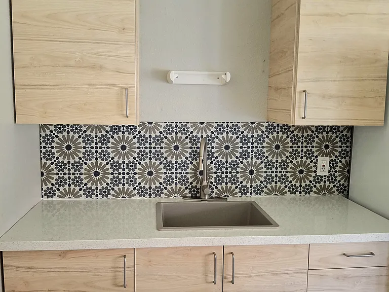 748 Lampasas Ave #2 — Photo 4