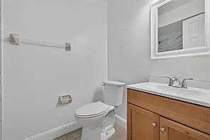 660 Royalty Ct — Photo 28