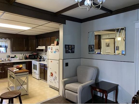 3rd image of 15 James St