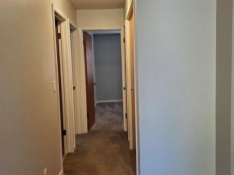 305 Raymond Dr #B — Photo 6