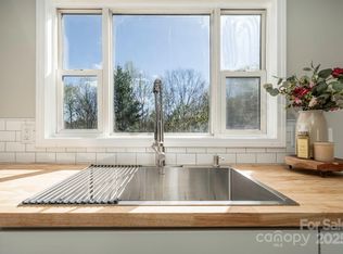 7561 Virginia Rdg, Connelly Springs, NC 28612