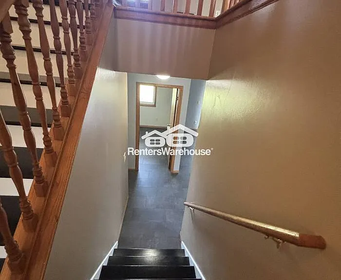 329 Alexander Ct — Photo 17