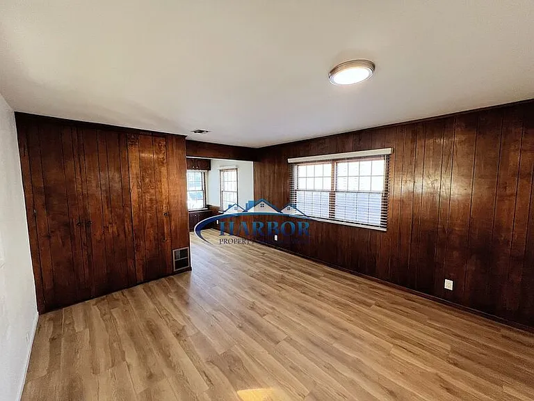 2632 S Averill Ave — Photo 14