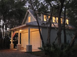69 Apple Ct APT A, Pt Washington, FL 32459