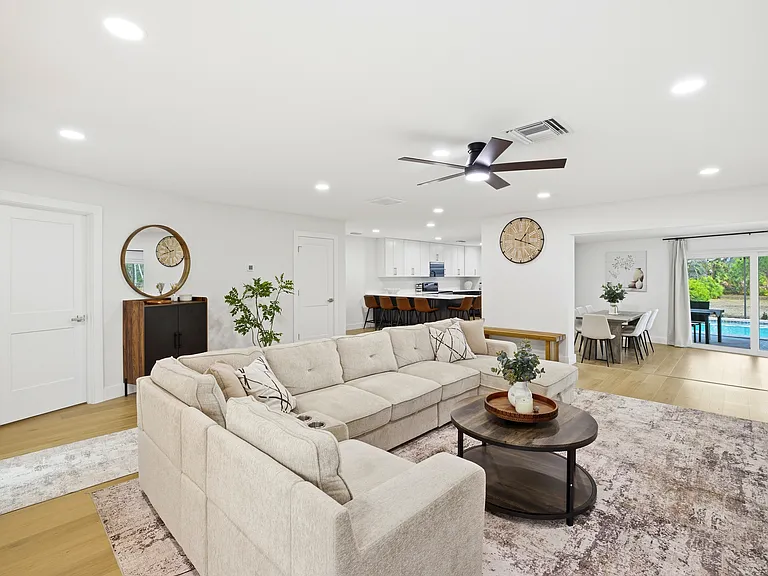 1530 Mackintosh Blvd — Photo 10