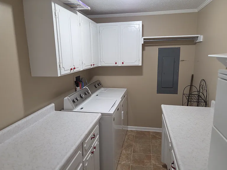 4410 Cold Springs Rd — Photo 9