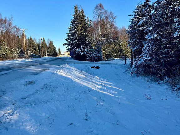 5th image of 2501 Wildwood Dr