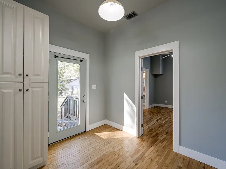 1303 Canterbury St — Photo 10