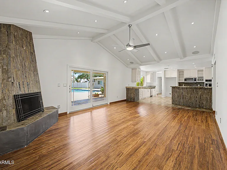 6133 E Mountain View Rd — Photo 13