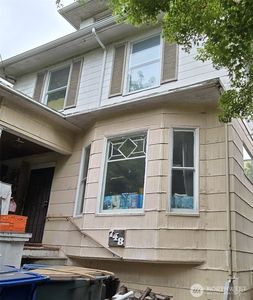 748 Broadway E, Seattle, WA, 98102