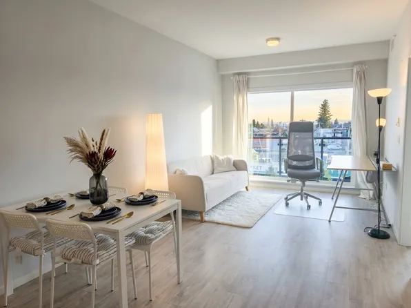 6283 Kingsway #Penthouse 5, Burnaby, BC V5J 0H3
